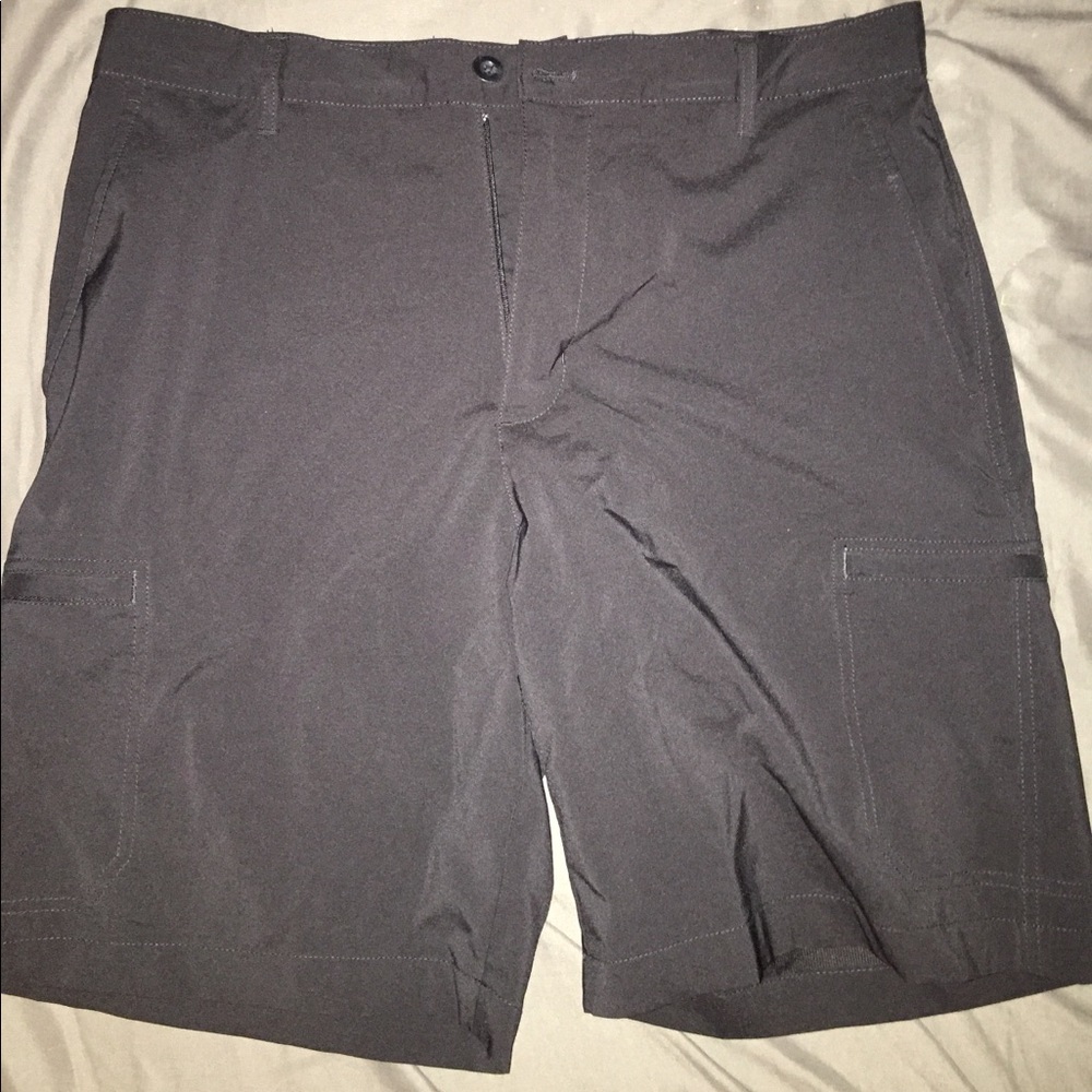 Black Chaps cargo shorts